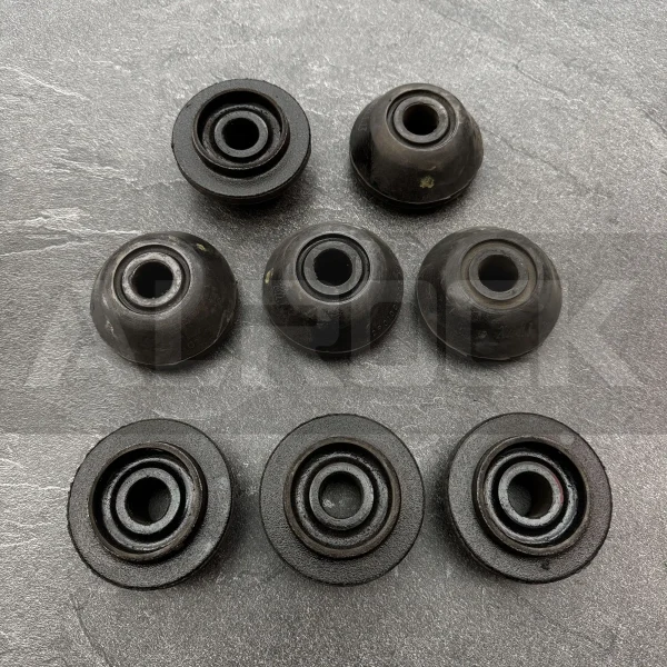 304 stainless steel casing | Nitrile rubber (NBR) damping core | 60 Shore A hardness for vibration absorption