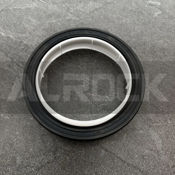 NBR rubber (70 Shore A) with steel reinforcement | Resistant to mineral oil and hydraulic fluids | 0.3MPa pressure rating