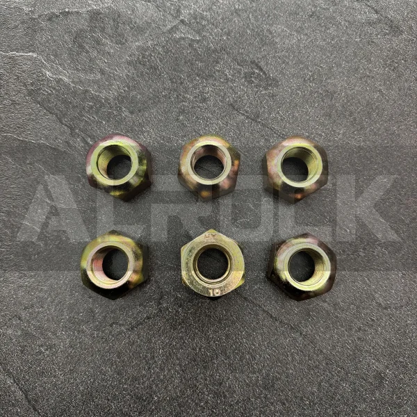 Integral grease nipple for lubrication | Nitrile rubber seal ring | Resistant to mineral oil and contaminants